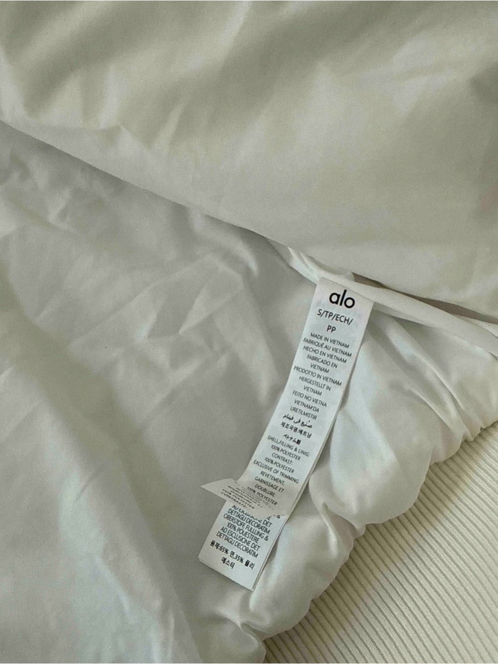 ALO Yoga Cream Sherpa Quilted Bomber Jacket - Picture 3 of 6